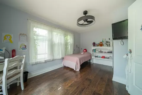 Bedroom - 1704 Maple Ave, Northbrook, IL 60062 photo 7 of 7