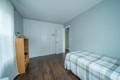 Bedroom - 1704 Maple Ave, Northbrook, IL 60062 photo 4 of 7