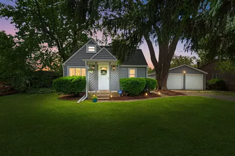 7507 Cedar Dr, Wonder Lake, IL 60097