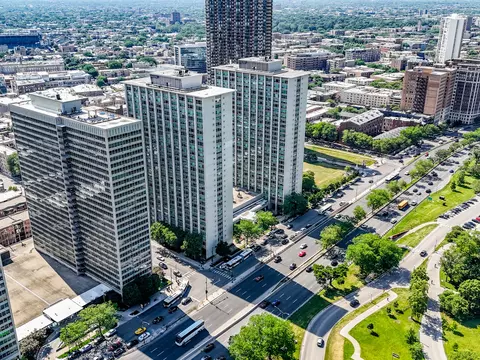 3600 N Lake Shore Dr #2701, Chicago, IL 60613