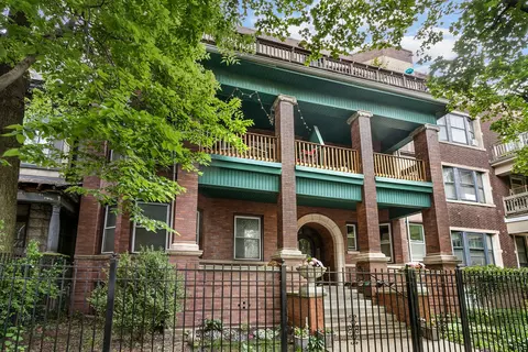 839 W Lakeside Pl #2W, Chicago, IL 60640