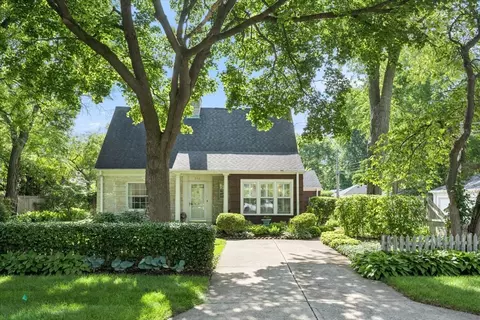 376 Rosewood Ave, Winnetka, IL 60093