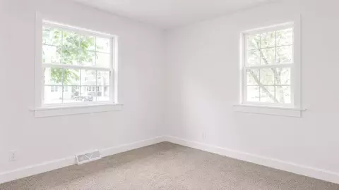 Bedroom - 1716 Rogers Ave, Mchenry, IL 60050 photo 8 of 10