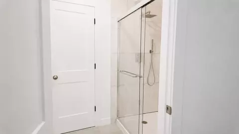 Bath - 1716 Rogers Ave, Mchenry, IL 60050 photo 2 of 5