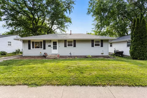 1306 Philo Rd, Urbana, IL 61802
