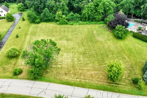 10 N594 Long View Ln, Elgin, IL 60124