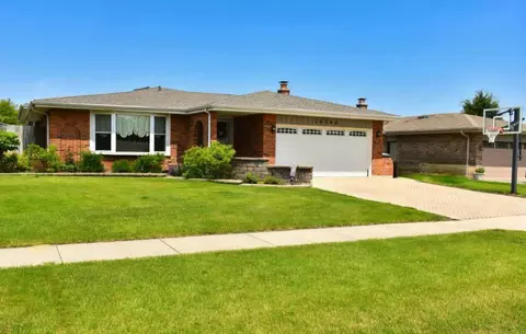 14340 Streamwood Dr, Orland Park, IL 60467