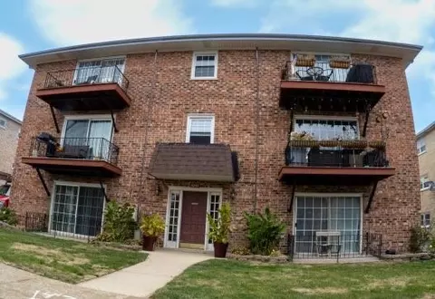 7048 Oconnell Dr #1W, Chicago Ridge, IL 60415