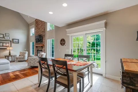 Dining - 2104 Sinclair Ct, Bloomington, IL 61704 photo 4 of 4
