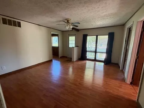 Living - 416 E Seventh St, Minonk, IL 61760 photo 2 of 6