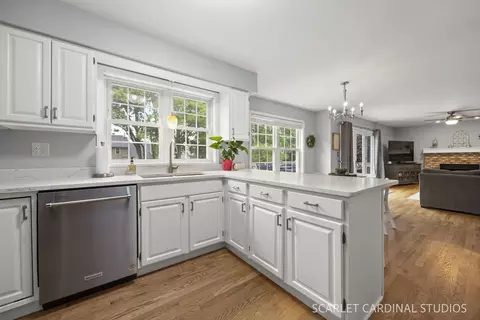 Kitchen - 56 Forestview Ln, Aurora, IL 60502 photo 2 of 3