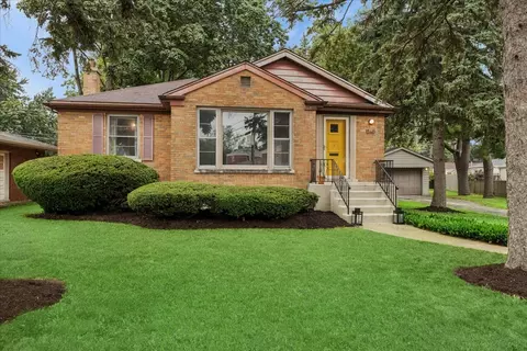 1260 Portsmouth Ave, Westchester, IL 60154