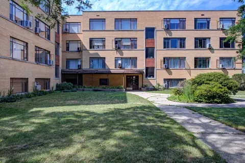 2710 W Summerdale Ave #1B, Chicago, IL 60625