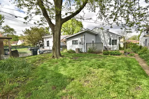 Exterior - 17029 Lorenz Ave, Lansing, IL 60438 photo 10 of 10