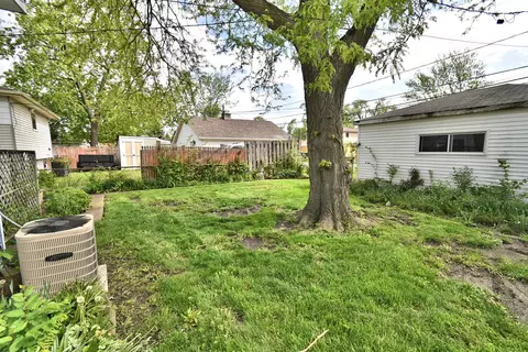 Exterior - 17029 Lorenz Ave, Lansing, IL 60438 photo 6 of 10