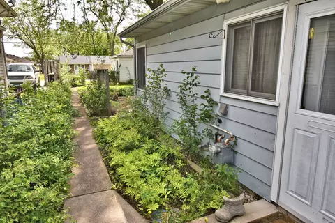Exterior - 17029 Lorenz Ave, Lansing, IL 60438 photo 8 of 10