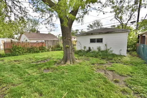 Exterior - 17029 Lorenz Ave, Lansing, IL 60438 photo 7 of 10