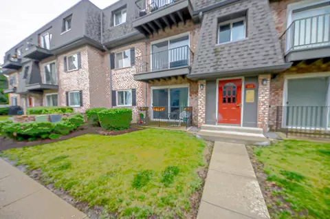 916 S Plum Grove Rd #223, Palatine, IL 60067