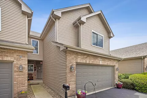 Exterior - 1479 Mackenzie Ln, Elgin, IL 60120 photo 4 of 4