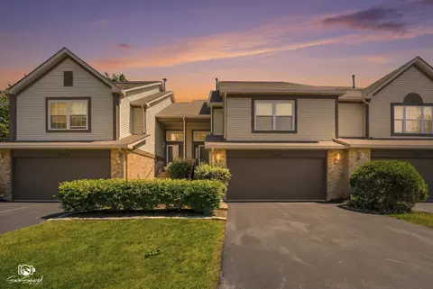 2605 Oxford Ct, Darien, IL 60561