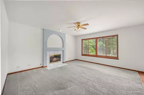 Living - 476 Topaz Ln, Bartlett, IL 60103 photo 4 of 11