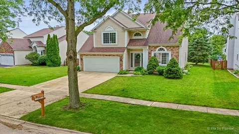 Exterior - 476 Topaz Ln, Bartlett, IL 60103 photo 3 of 8