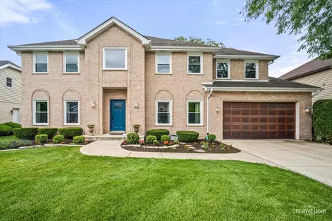 Exterior - 1 N211 Coventry Dr, Carol Stream, IL 60188 photo 3 of 8
