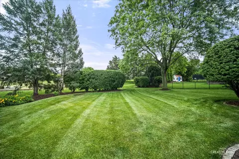 Exterior - 1 N211 Coventry Dr, Carol Stream, IL 60188 photo 8 of 8