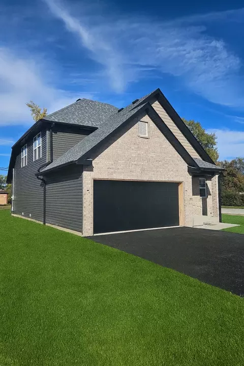 Exterior - 738 E 155th St, Phoenix, IL 60426 photo 2 of 3