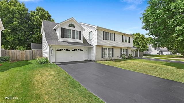 2805 Dorothy Dr, Aurora, IL 60504