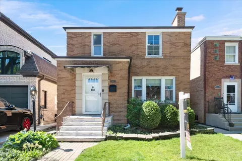 3011 W Jarvis Ave, Chicago, IL 60645
