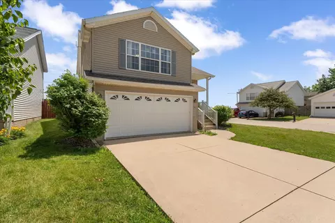 Exterior - 36 Andy Ct, Bloomington, IL 61704 photo 10 of 12
