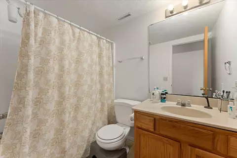 Bath - 36 Andy Ct, Bloomington, IL 61704 photo 2 of 2