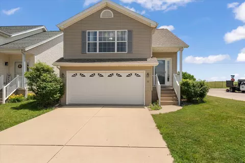 Exterior - 36 Andy Ct, Bloomington, IL 61704 photo 2 of 12