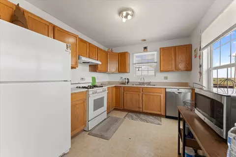 Kitchen - 36 Andy Ct, Bloomington, IL 61704 photo 1 of 5