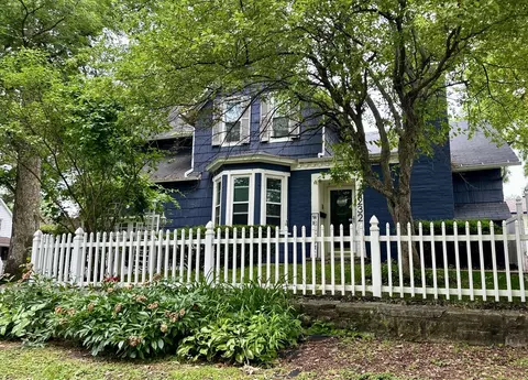 Exterior - 3232 Park 16th St, Moline, IL 61265 photo 3 of 5