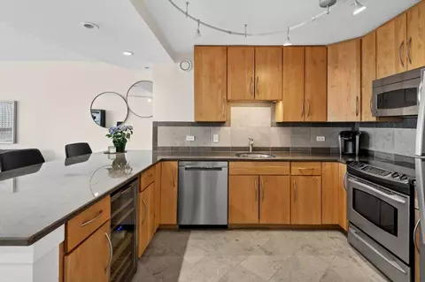 Kitchen - 30 E Huron St #5501, Chicago, IL 60611 photo 3 of 4