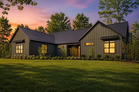 2060 Duffy Ln, Bannockburn, IL 60015