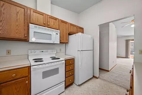 Kitchen - 3004 3rd St #10, Moline, IL 61265 photo 2 of 2