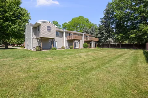 Exterior - 3004 3rd St #10, Moline, IL 61265 photo 5 of 5