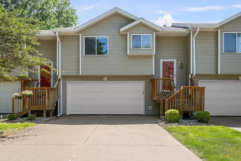 Exterior - 3004 3rd St #10, Moline, IL 61265 photo 1 of 5