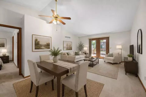 Dining - 3004 3rd St #10, Moline, IL 61265 photo 1 of 1