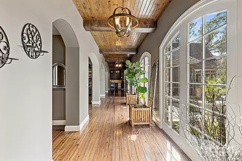 Entry Way - 2664 Waldron Ave, Kankakee, IL 60901 photo 4 of 7