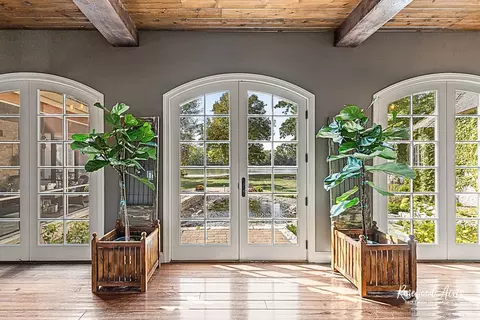 Entry Way - 2664 Waldron Ave, Kankakee, IL 60901 photo 5 of 7
