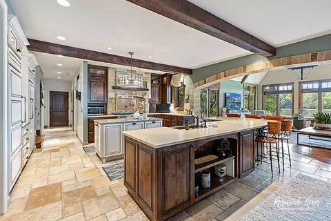 Kitchen - 2664 Waldron Ave, Kankakee, IL 60901 photo 2 of 5