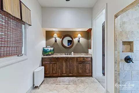 Bath - 2664 Waldron Ave, Kankakee, IL 60901 photo 3 of 3