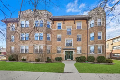 7404 N Oakley Ave #1, Chicago, IL 60645