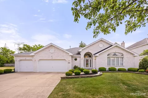 13021 Holmes Dr, Palos Park, IL 60464