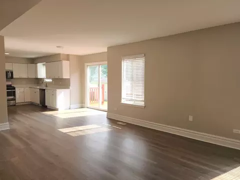 Living - 2812 Crested Butte Trl, Plainfield, IL 60586 photo 3 of 6