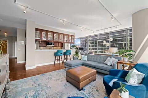 Living - 100 E 14th St #706, Chicago, IL 60605 photo 4 of 5